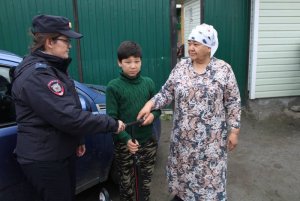 Каслинские полицейские вернули ребенку похищенный самокат